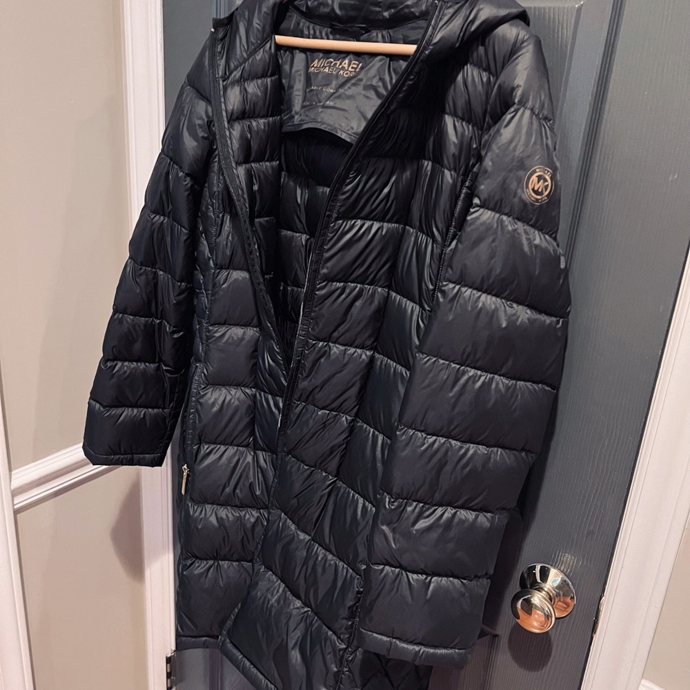 Michael Kors black puffer jacket - L